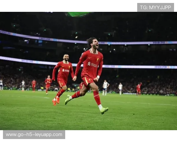 索博斯洛伊续约在即：利物浦为未来布局，背后故事令人动容，索尔斯克亚 利物浦