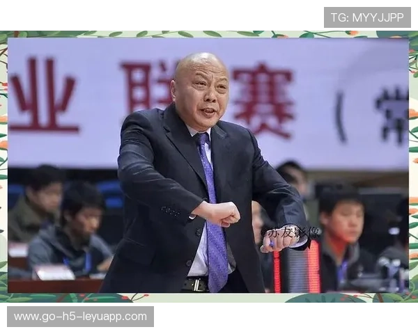 球队教练团队策略调整，球队教练的职责主要是